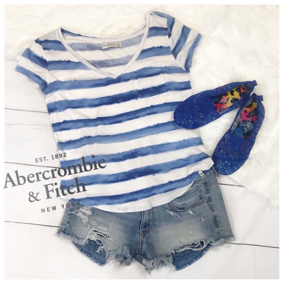 Abercrombie & Fitch Tops - Abercrombie & Fitch Striped Blue White Shirt